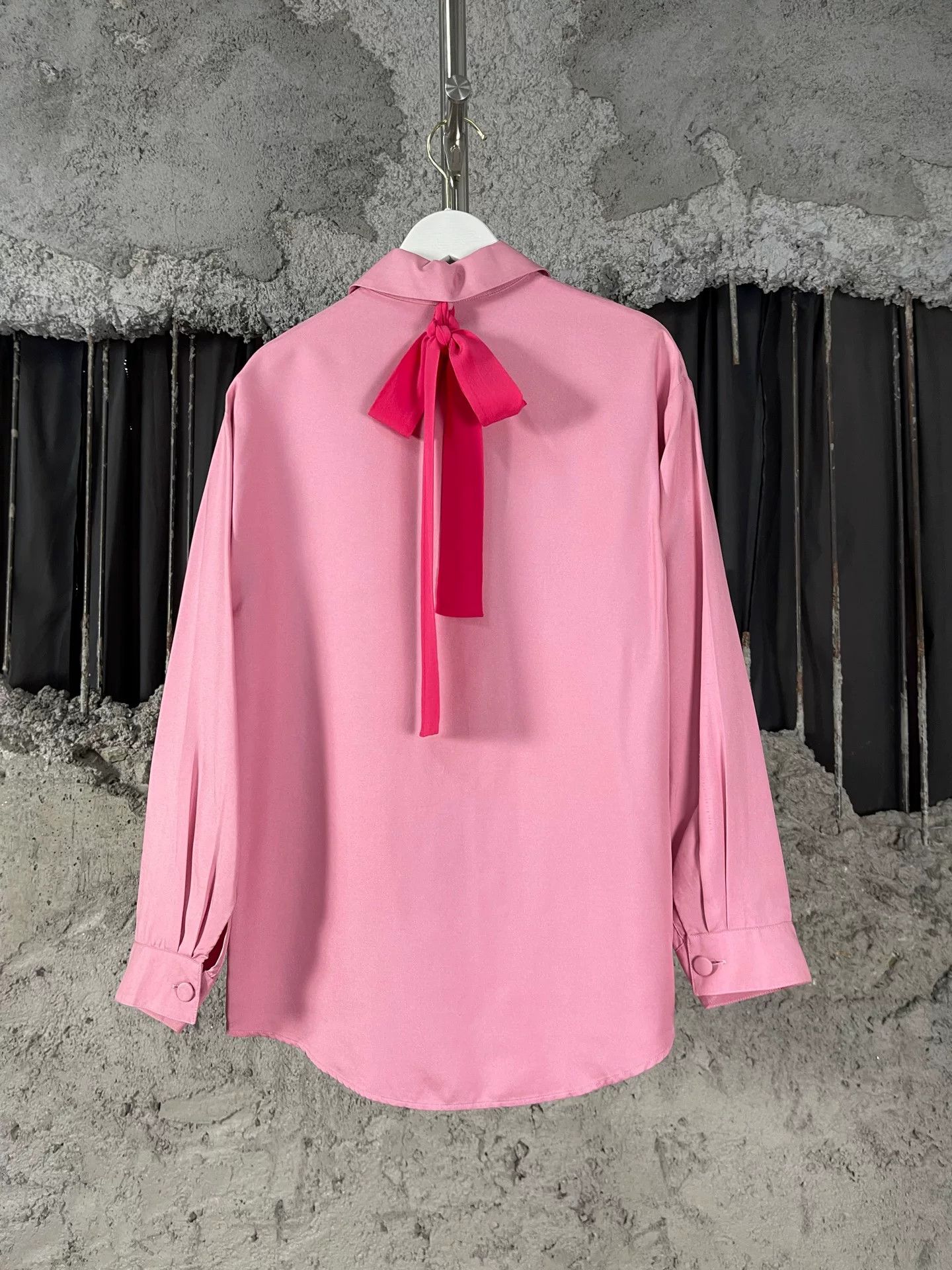 Gucci Gucci Pink Button Up Shirt Size 38 Size XS / US 0-2 / IT 36-38 - 3 Thumbnail