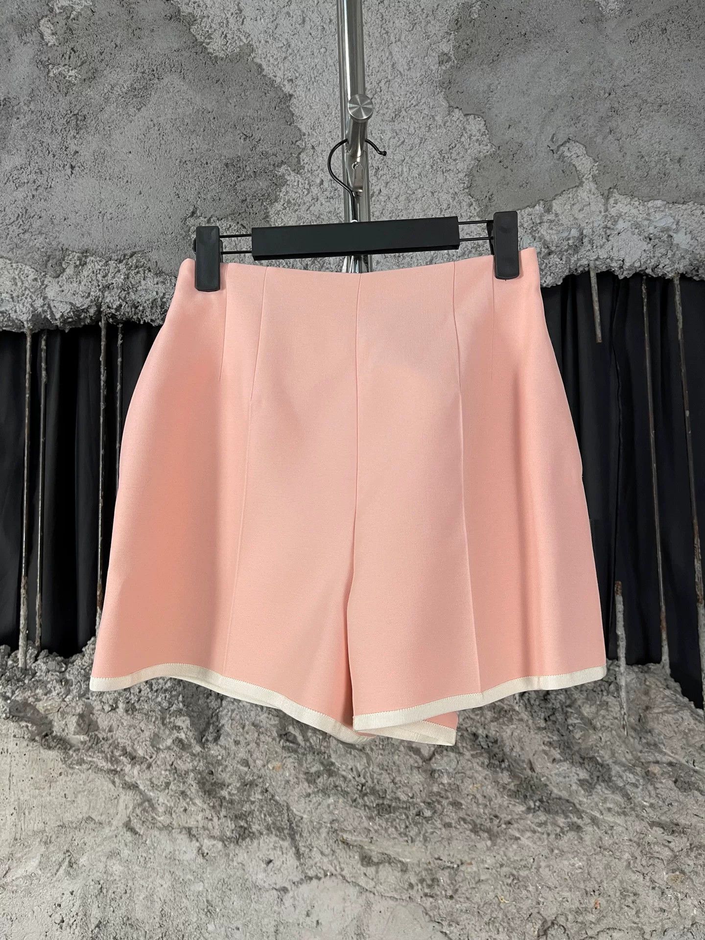 Gucci Gucci Pink Shorts Size 36 Size 25" / US 0 / IT 36 - 2 Thumbnail