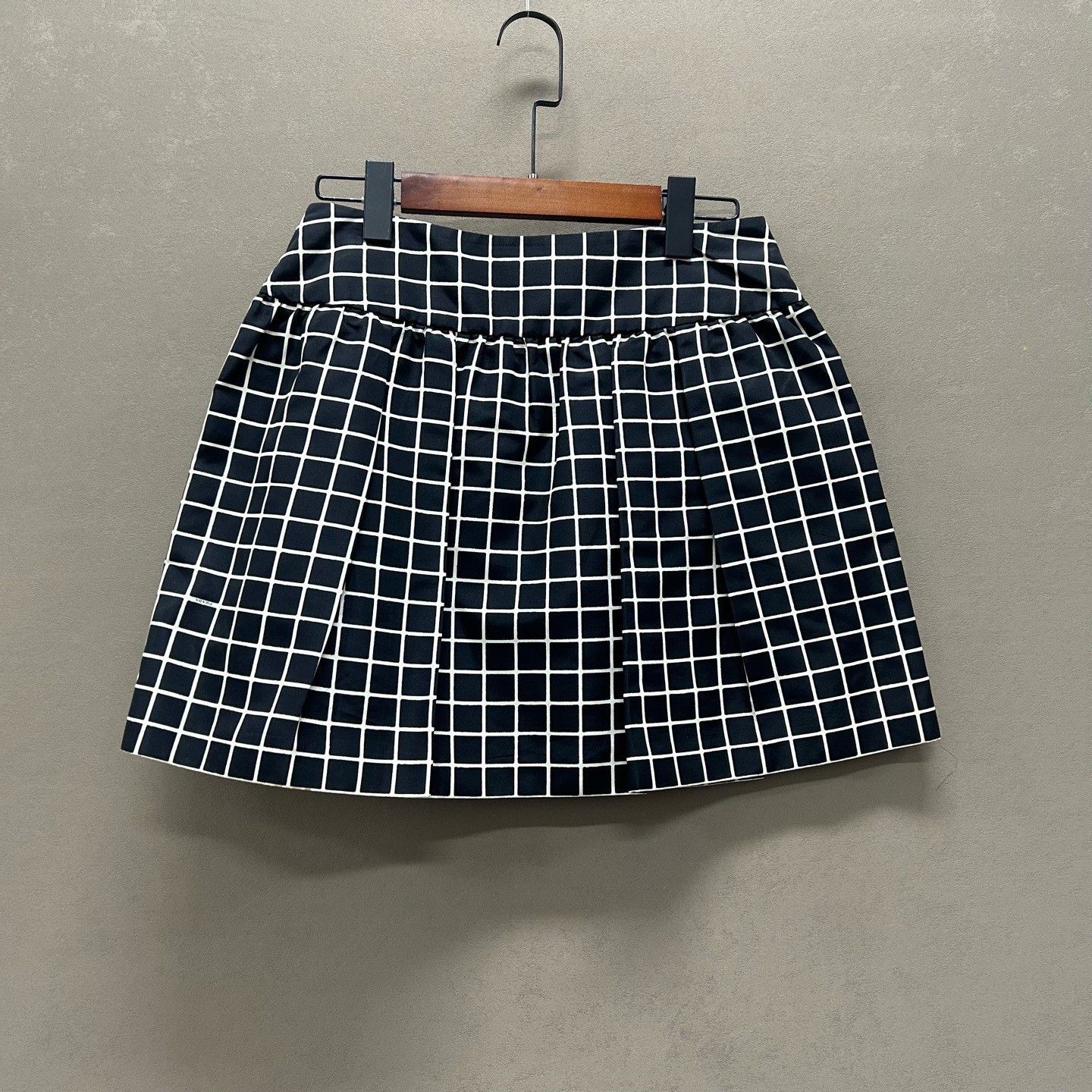Prada Prada Checkered Mini Skirt Size 38 Size 26" / US 2 / IT 38 - 3 Thumbnail