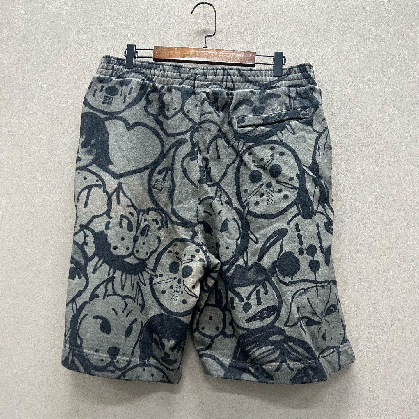 Givenchy Givenchy x Chito Graffiti Dog Shorts Size XL Size US 33 - 3 Thumbnail
