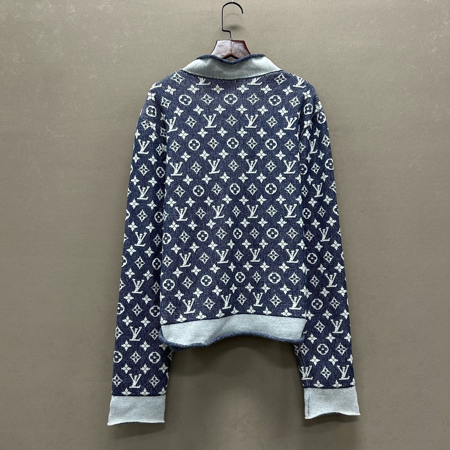 Louis Vuitton Louis Vuitton Monogram Chain Sweater Size L Size L / US 10 / IT 46 - 3 Thumbnail