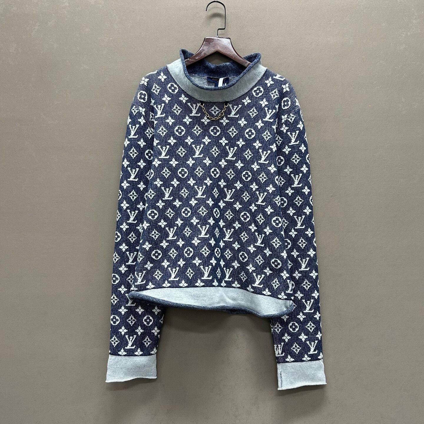 Louis Vuitton Louis Vuitton Monogram Chain Sweater Size L Size L / US 10 / IT 46 - 2 Thumbnail