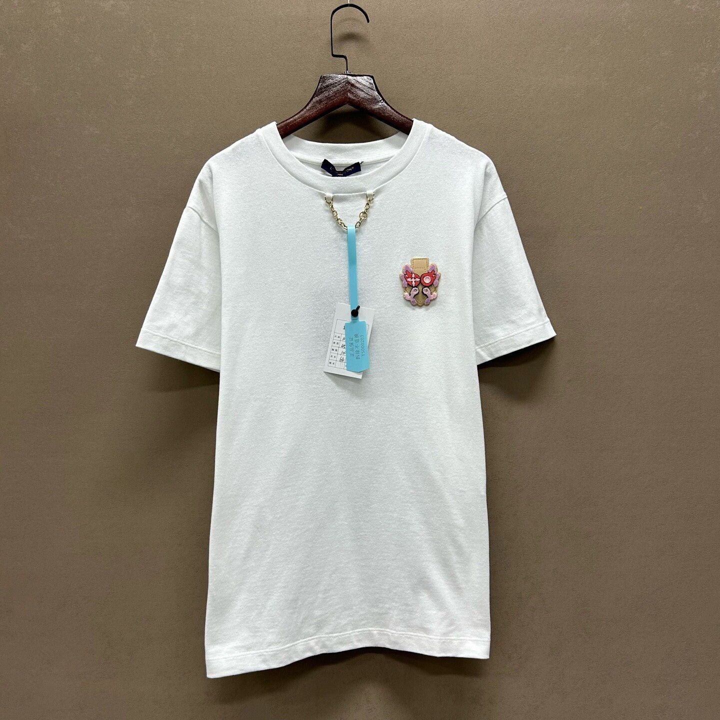 Louis Vuitton Louis Vuitton Dragon Embroidered T-Shirt Size M Size US M / EU 48-50 / 2 - 2 Thumbnail