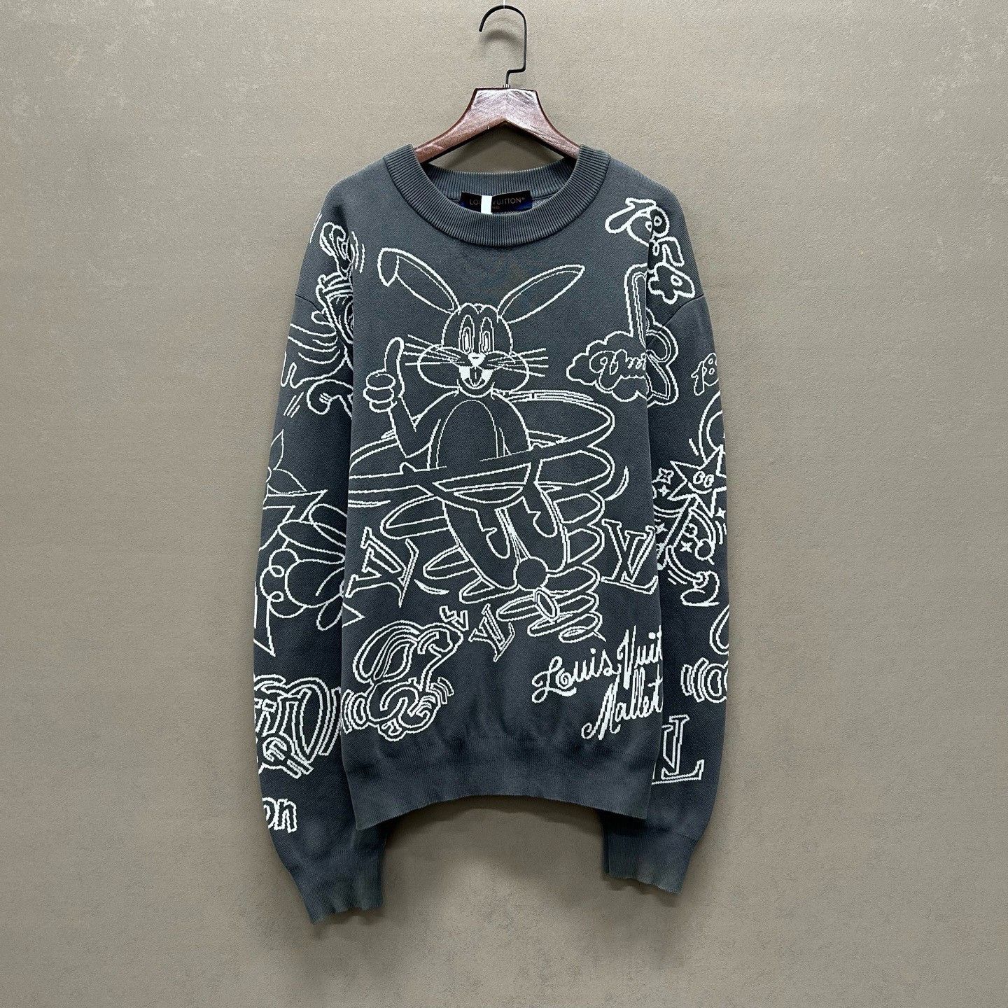 Louis Vuitton Louis Vuitton Cartoon Embroidered Sweater Size M Size US M / EU 48-50 / 2 - 2 Thumbnail