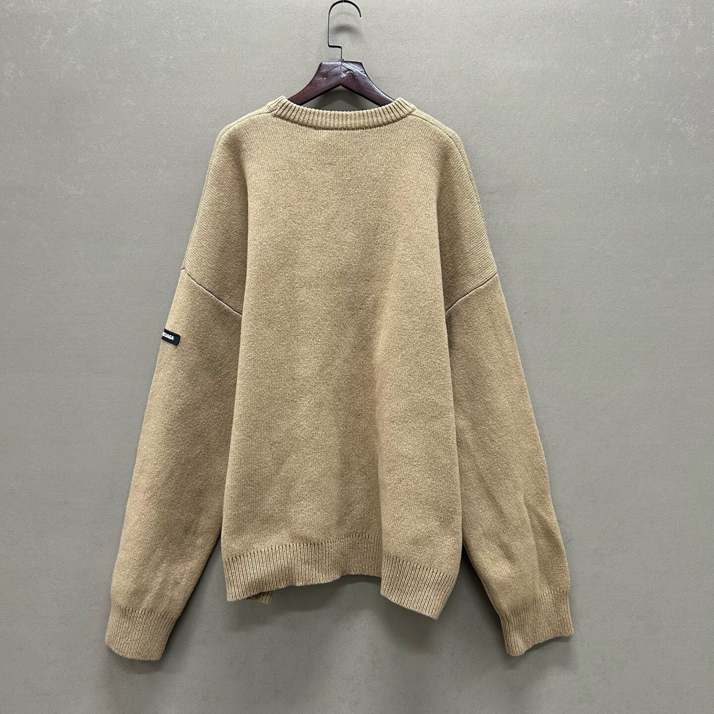 Balenciaga Balenciaga Logo Patch Knit Sweater Size M Size US M / EU 48-50 / 2 - 3 Thumbnail