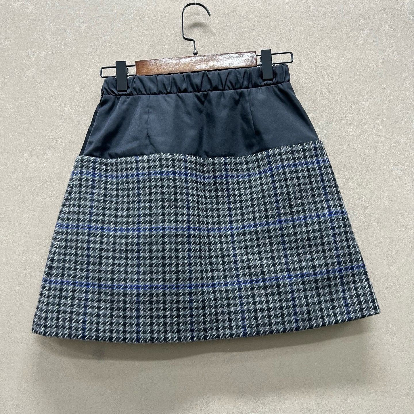 Prada Prada Plaid Mini Skirt Size 36 Size 25" / US 0 / IT 36 - 3 Thumbnail