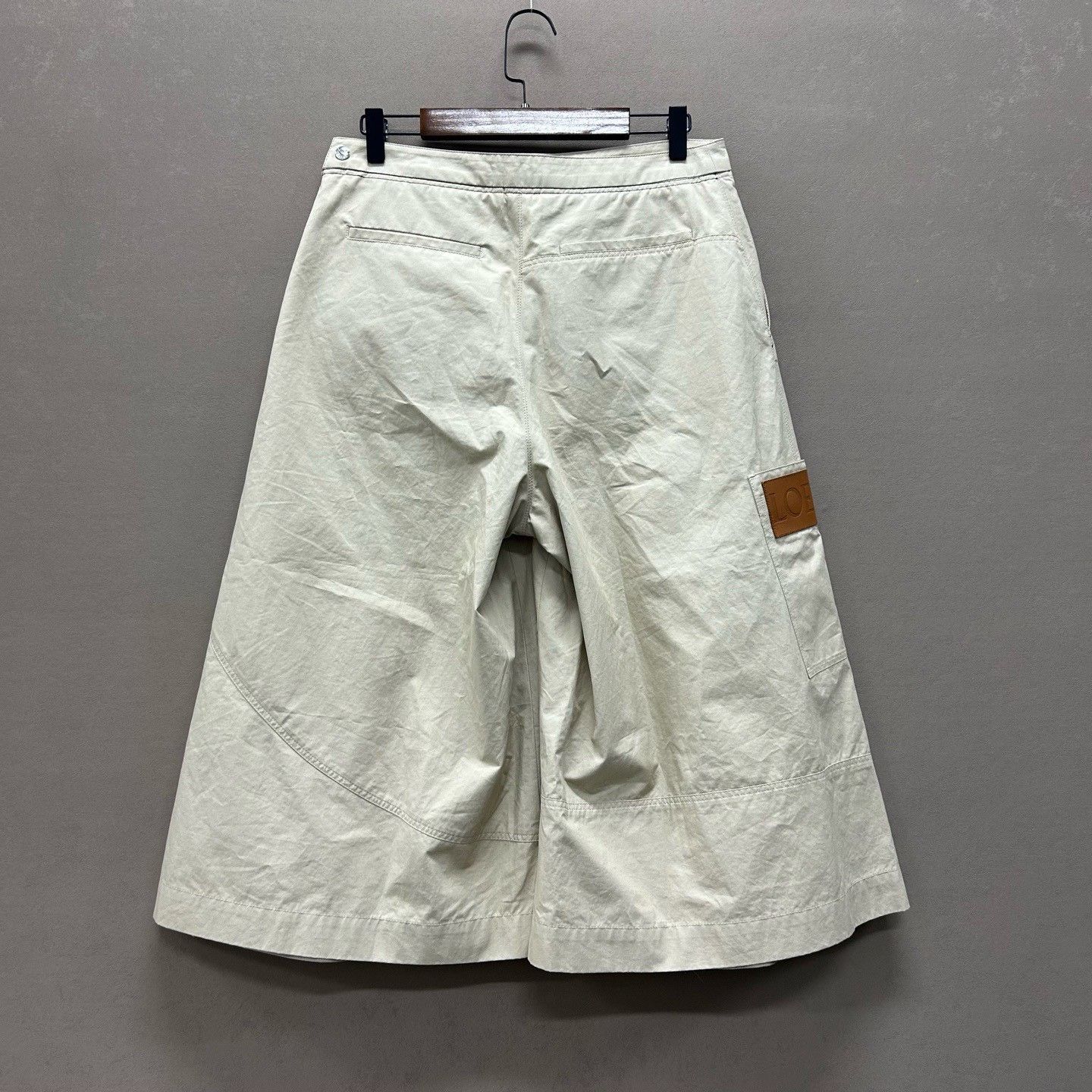 Loewe Loewe Beige Leather Patch Shorts Size 40 Size 27" / US 4 / IT 40 - 3 Thumbnail
