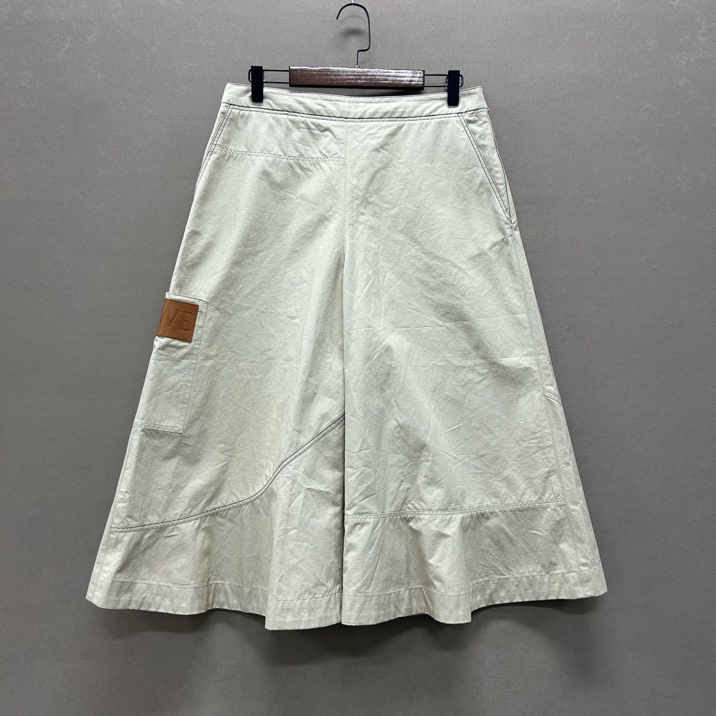 Loewe Loewe Beige Leather Patch Shorts Size 40 Size 27" / US 4 / IT 40 - 2 Thumbnail