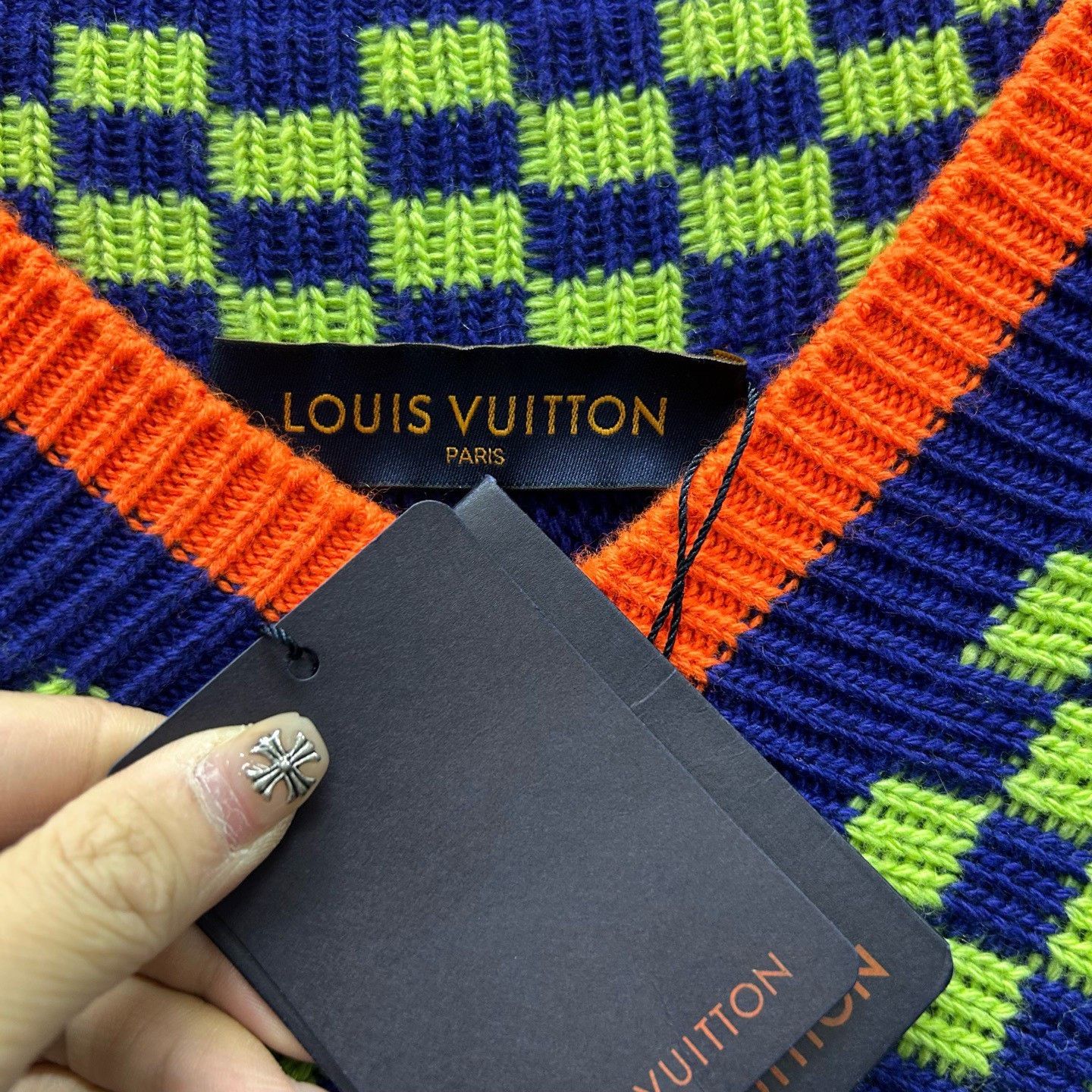 Louis Vuitton Louis Vuitton Damier V-Neck Sweater Size M Size US M / EU 48-50 / 2 - 4 Thumbnail