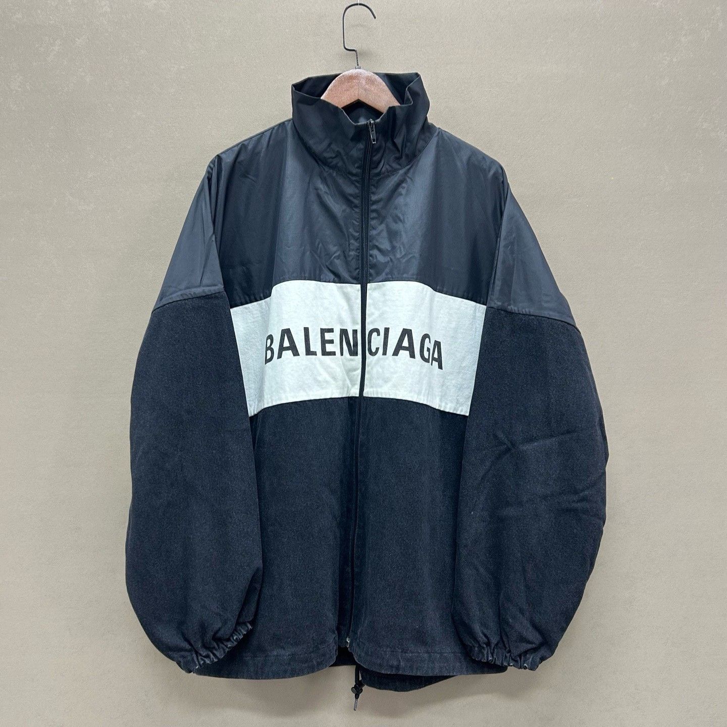 Balenciaga Balenciaga Logo Windbreaker Jacket Size 38 Size S / US 4 / IT 40 - 2 Thumbnail