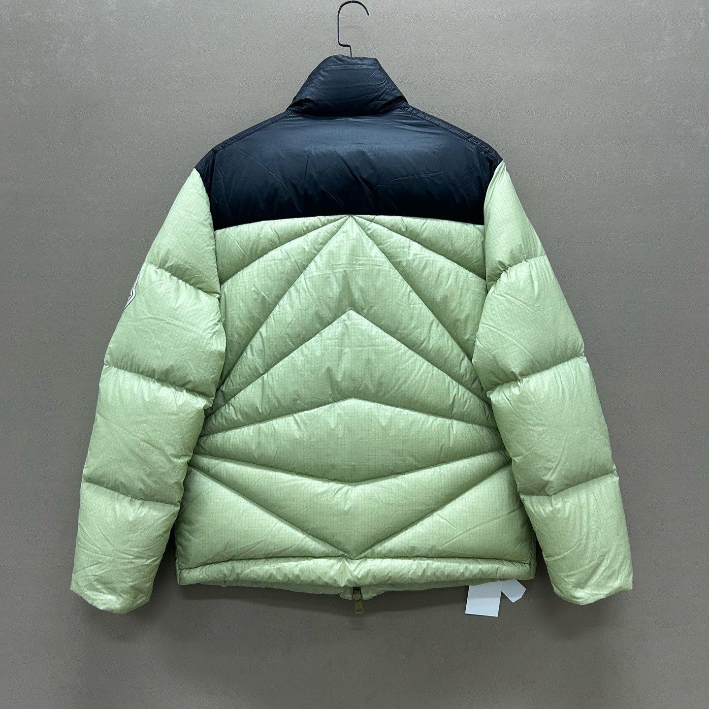Moncler Moncler Avocado Green Down Jacket Size M Size US M / EU 48-50 / 2 - 3 Thumbnail