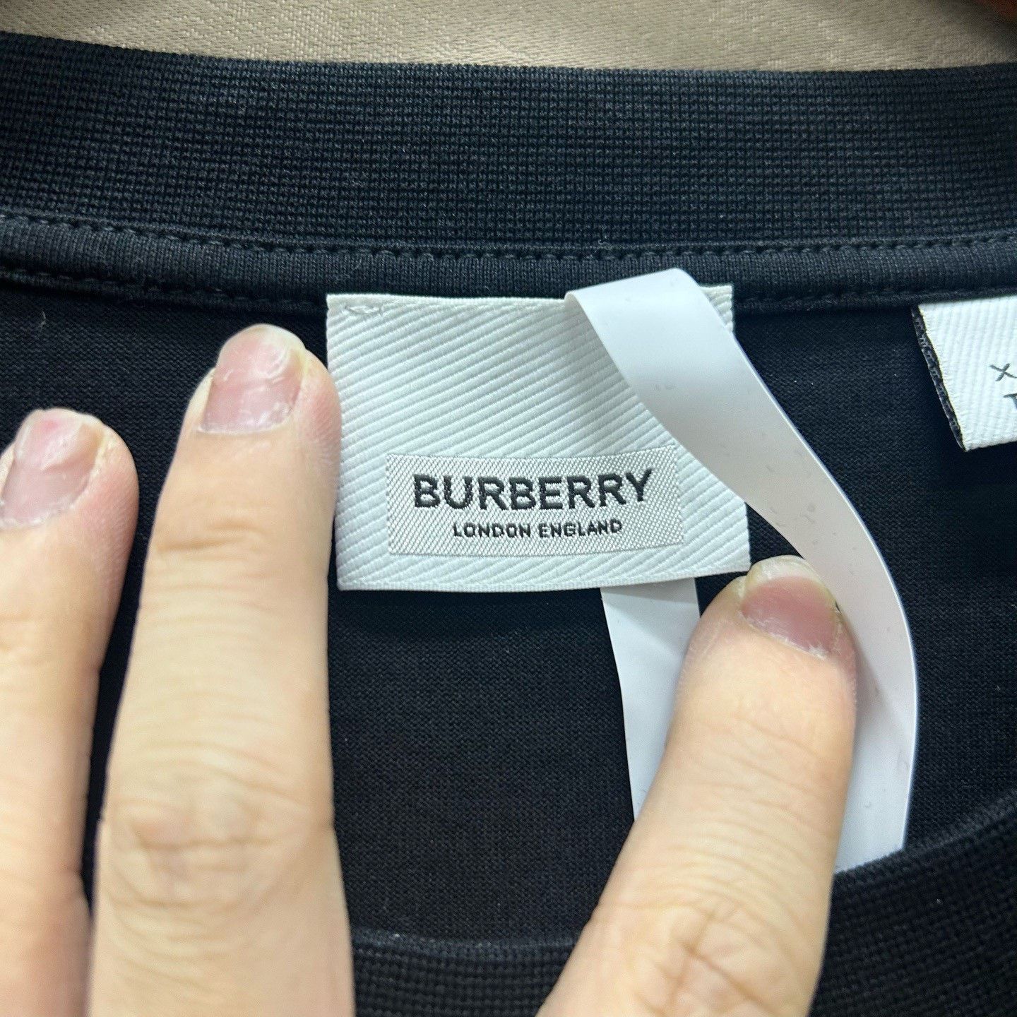 Burberry Burberry TB Logo T-Shirt Size XL Size US XL / EU 56 / 4 - 4 Thumbnail