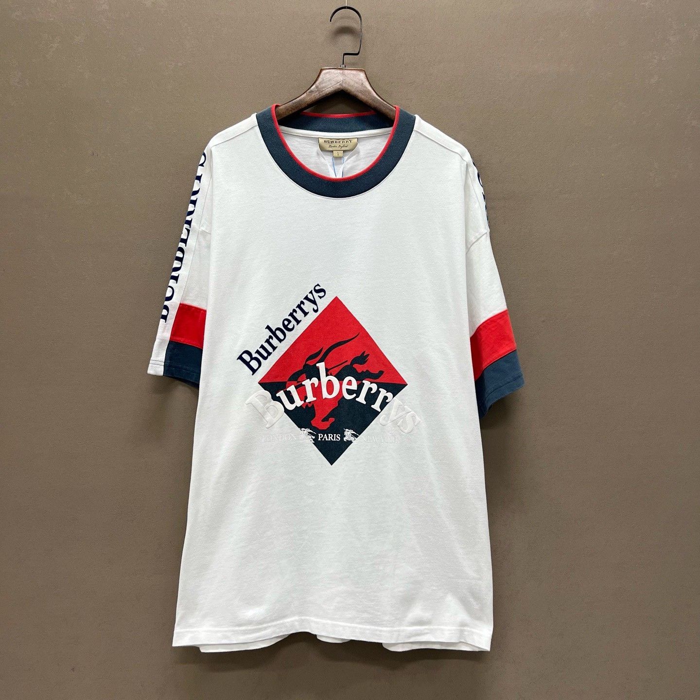 Burberry Burberry Logo Graphic T-Shirt Size L Size US L / EU 52-54 / 3 - 2 Thumbnail