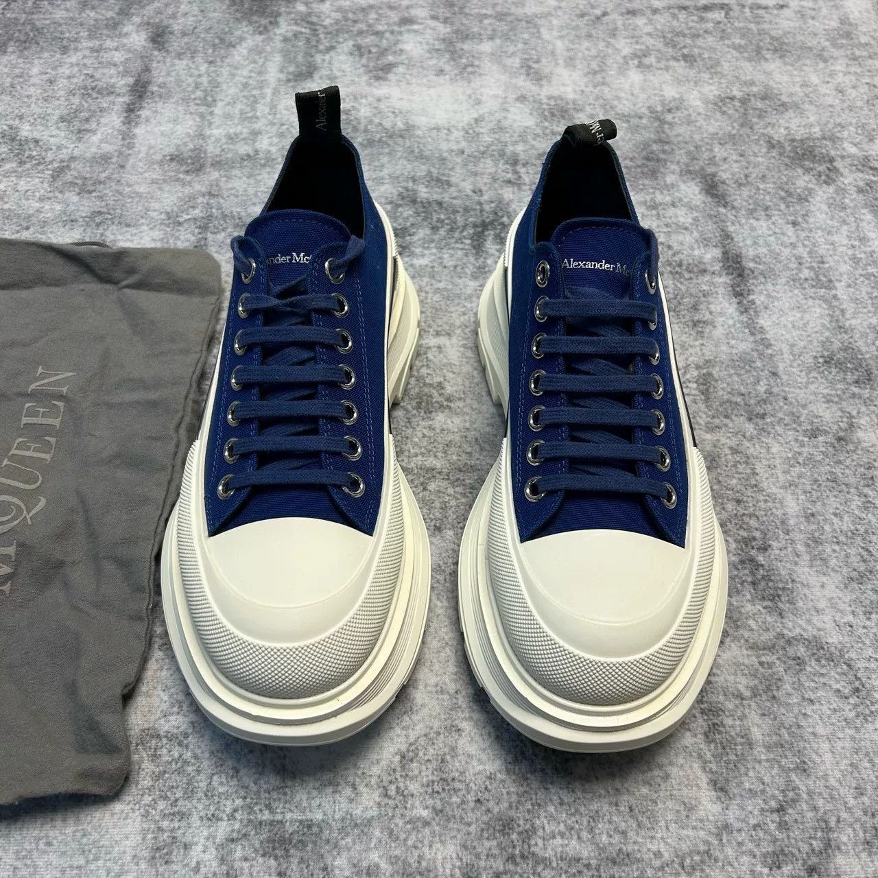 Alexander McQueen Alexander McQueen Blue Canvas Sneakers US 8 Size US 8 / EU 41 - 2 Thumbnail