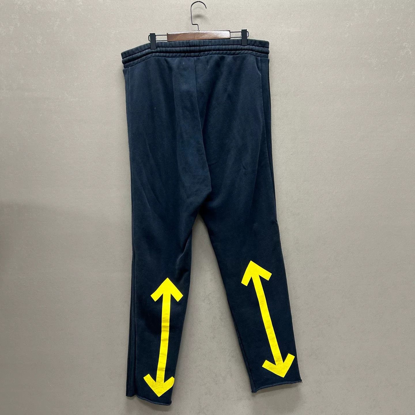 Off-White Off-White Arrow Sweatpants Size L Size US 34 / EU 50 - 3 Thumbnail
