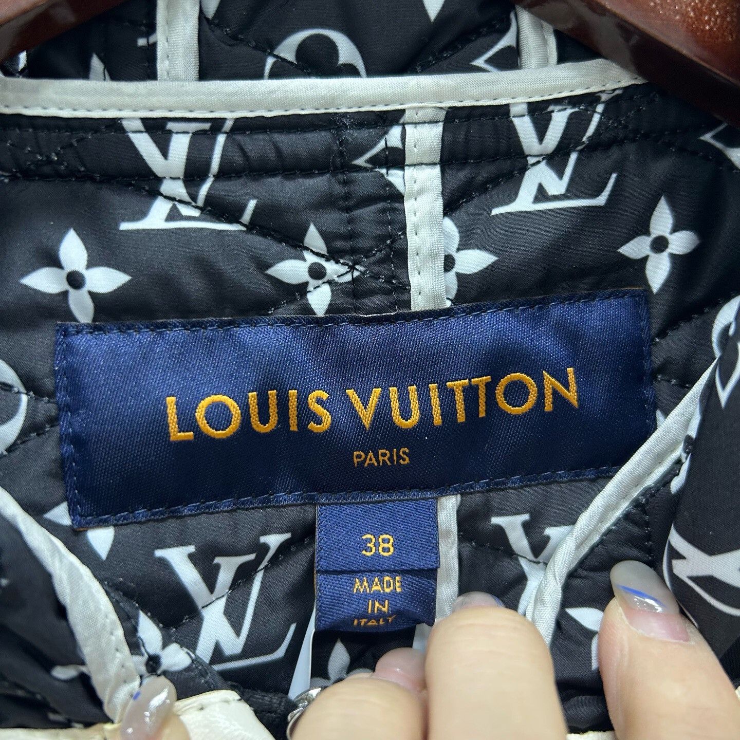 Louis Vuitton Louis Vuitton Monogram Quilted Jacket Size 38 Size S / US 4 / IT 40 - 4 Thumbnail