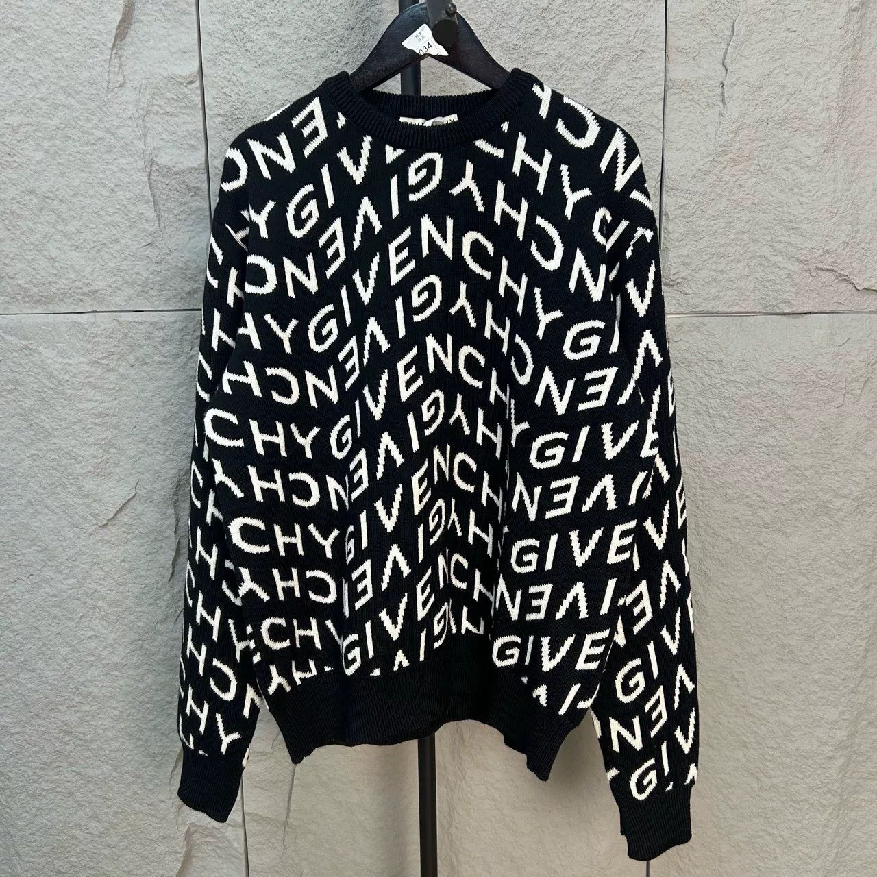 Givenchy Givenchy Logo Wool Knit Sweater Size S Size US S / EU 44-46 / 1 - 2 Thumbnail