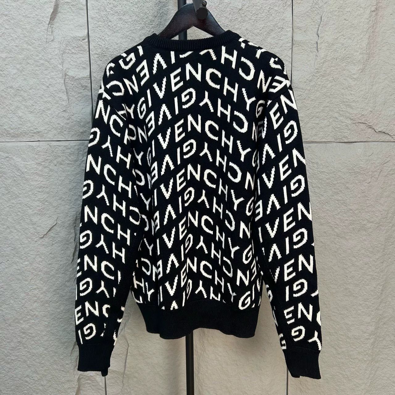 Givenchy Givenchy Logo Wool Knit Sweater Size S Size US S / EU 44-46 / 1 - 3 Thumbnail