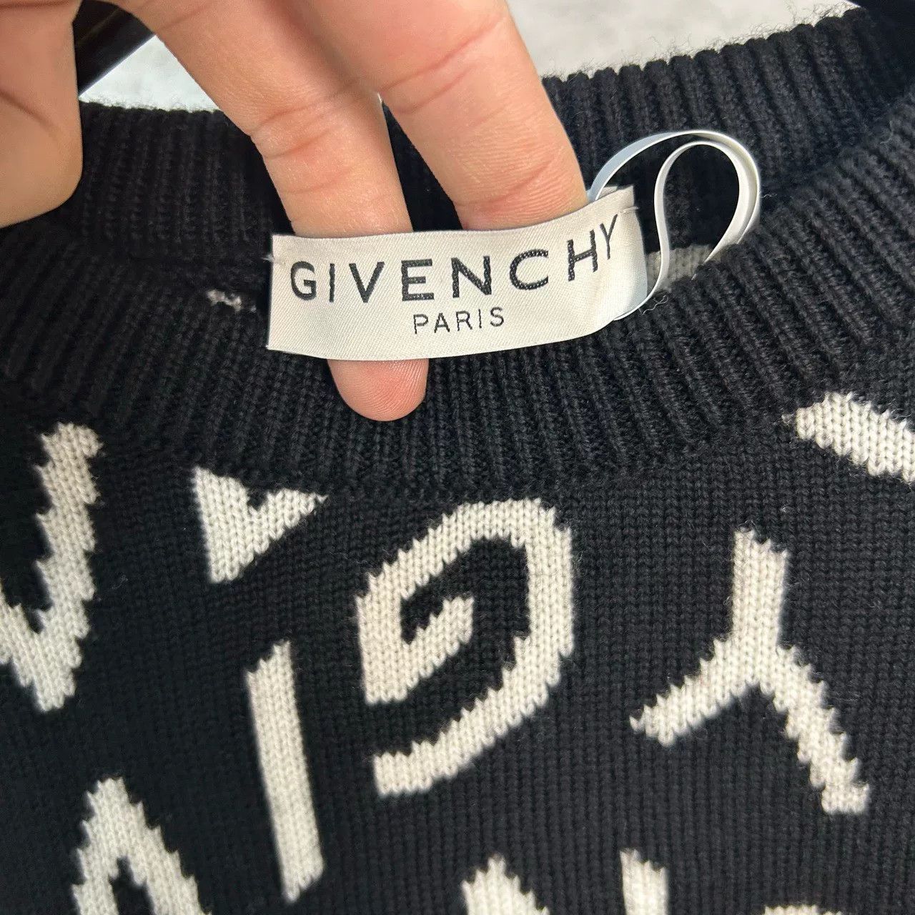 Givenchy Givenchy Logo Wool Knit Sweater Size S Size US S / EU 44-46 / 1 - 4 Thumbnail