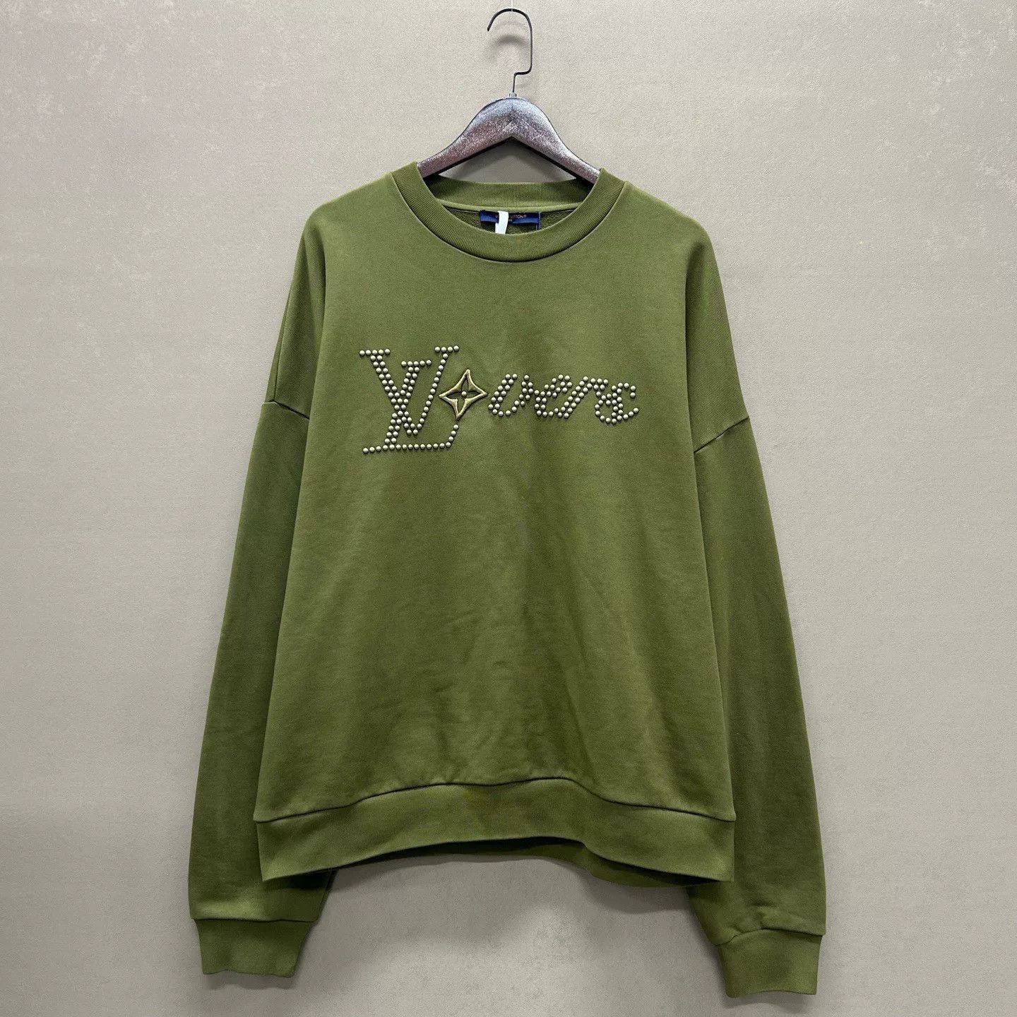 Louis Vuitton Louis Vuitton Studded Logo Sweatshirt XL Size US XL / EU 56 / 4 - 2 Thumbnail