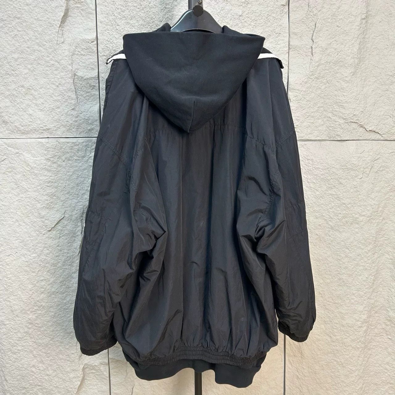 Balenciaga Balenciaga Embroidered Logo Zip Up Jacket Size L Size US L / EU 52-54 / 3 - 3 Thumbnail