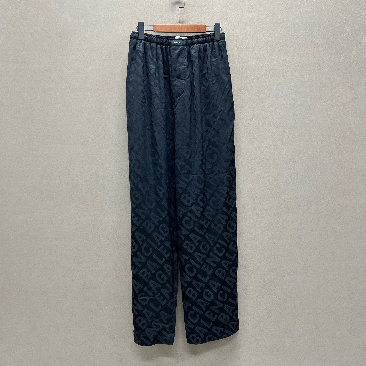 Balenciaga Balenciaga Monogram Silk Pants Size F38 Size 27" / US 4 / IT 40 - 2 Thumbnail