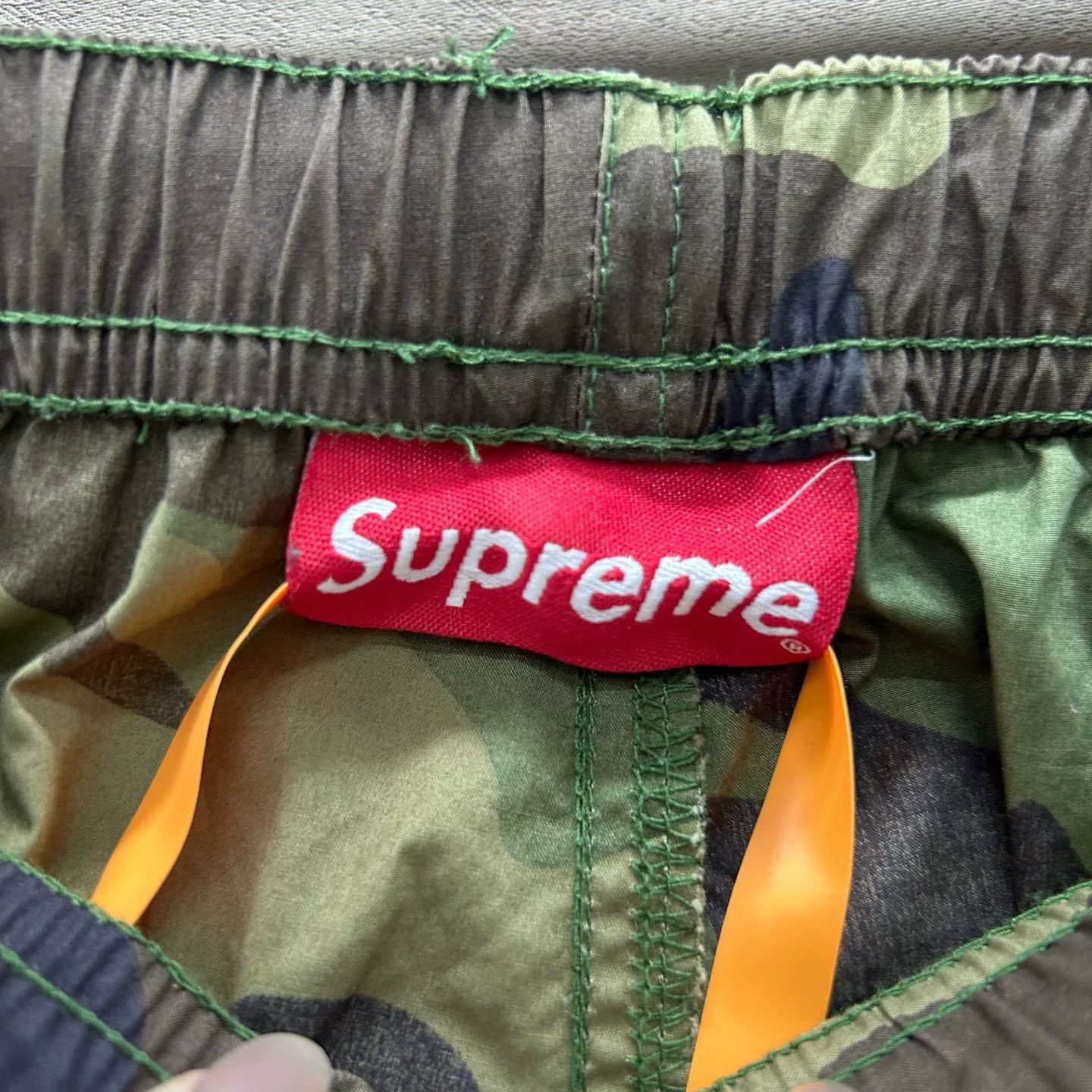 Supreme Supreme Camo Casual Pants Size L Size US 34 / EU 50 - 4 Thumbnail