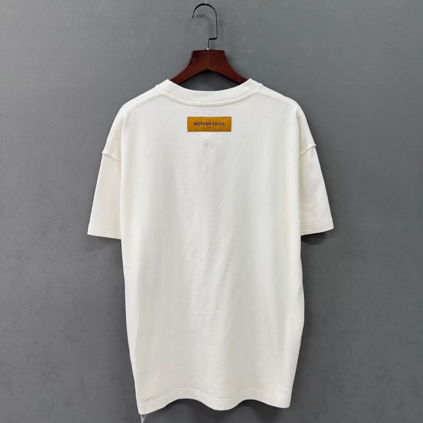 Louis Vuitton Louis Vuitton Rainbow Graphic T-Shirt Size XS Size US XS / EU 42 / 0 - 3 Thumbnail