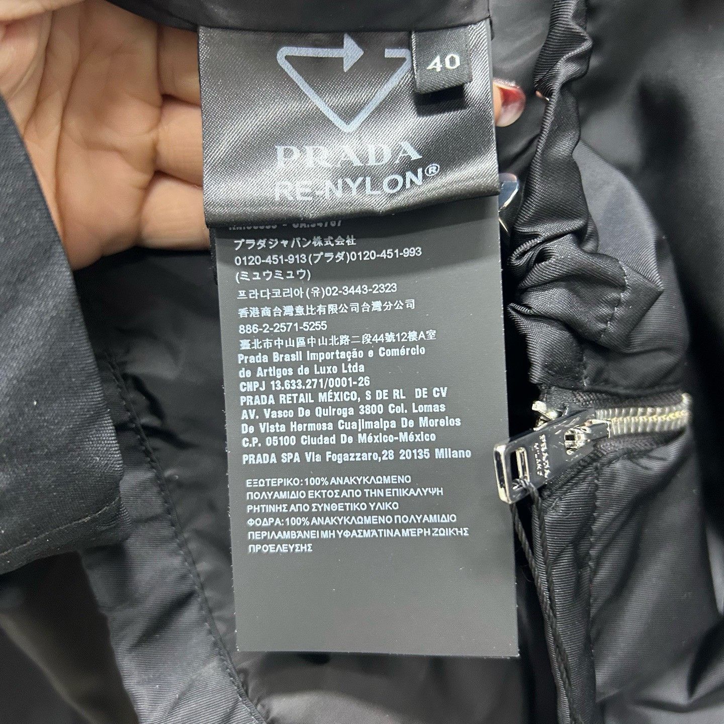 Prada Prada Re-Nylon Hooded Jacket Size 40 Size S / US 4 / IT 40 - 5 Thumbnail