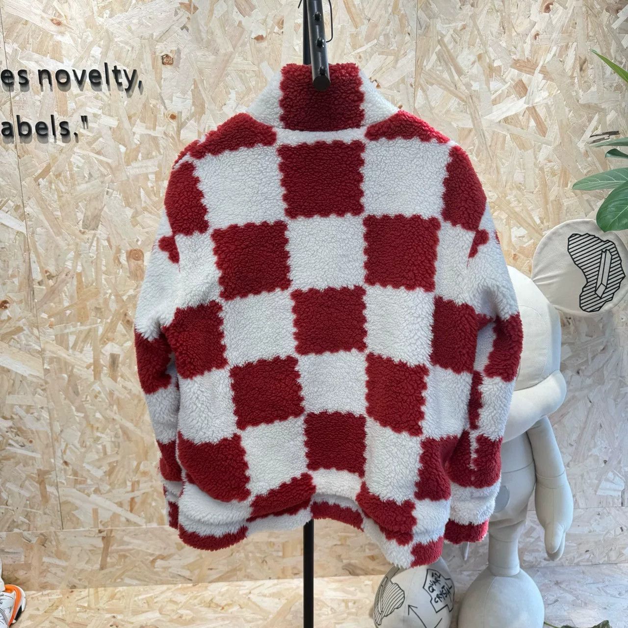 Louis Vuitton Louis Vuitton x Nigo Checkered Fleece Jacket L Size US L / EU 52-54 / 3 - 3 Thumbnail
