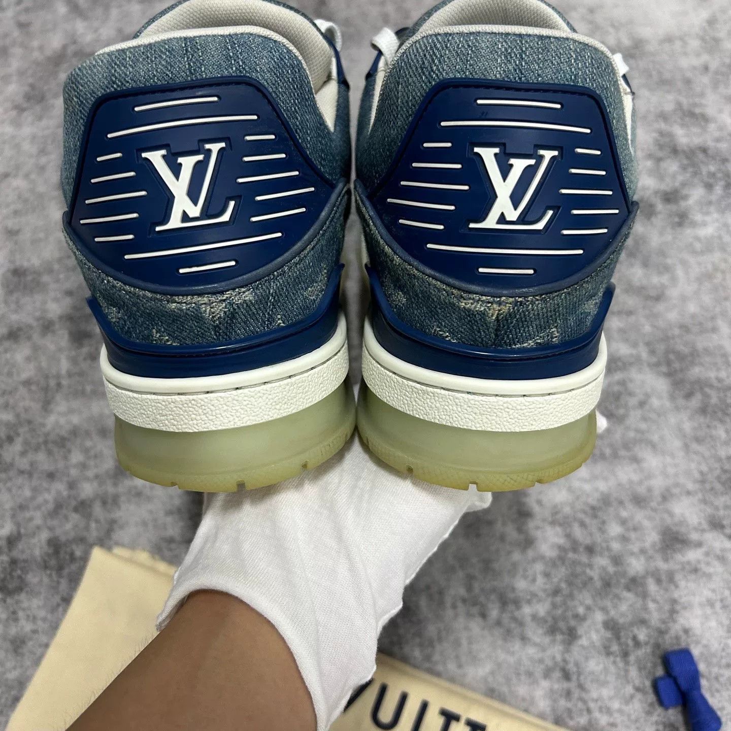 Louis Vuitton Louis Vuitton Denim Monogram Low-Top Sneakers US 8 Size US 8 / EU 41 - 7 Thumbnail