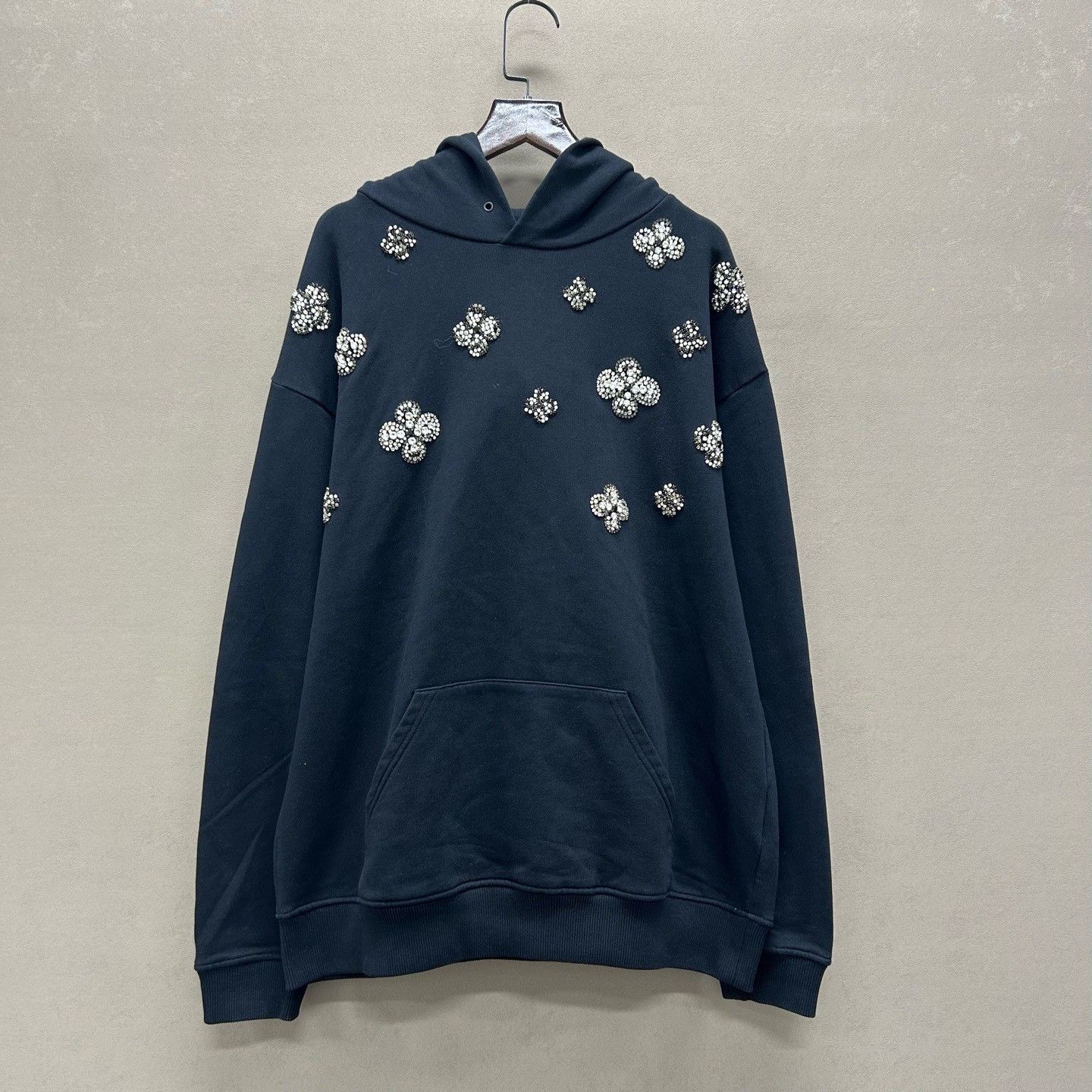 Givenchy Givenchy Rhinestone Clover Hoodie Size XL Size US XL / EU 56 / 4 - 2 Thumbnail