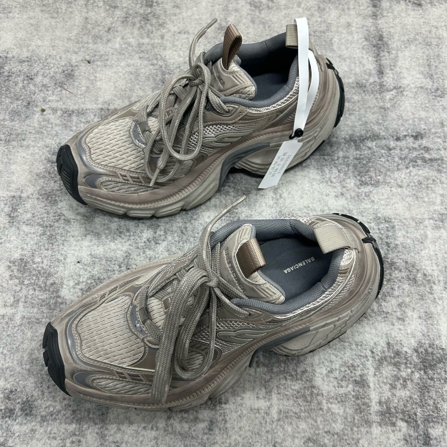 Balenciaga Balenciaga 6XL Sneakers US 6 Size US 6 / EU 39 - 2 Thumbnail