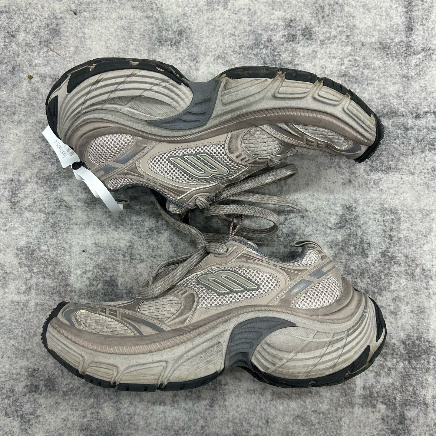 Balenciaga Balenciaga 6XL Sneakers US 6 Size US 6 / EU 39 - 4 Thumbnail
