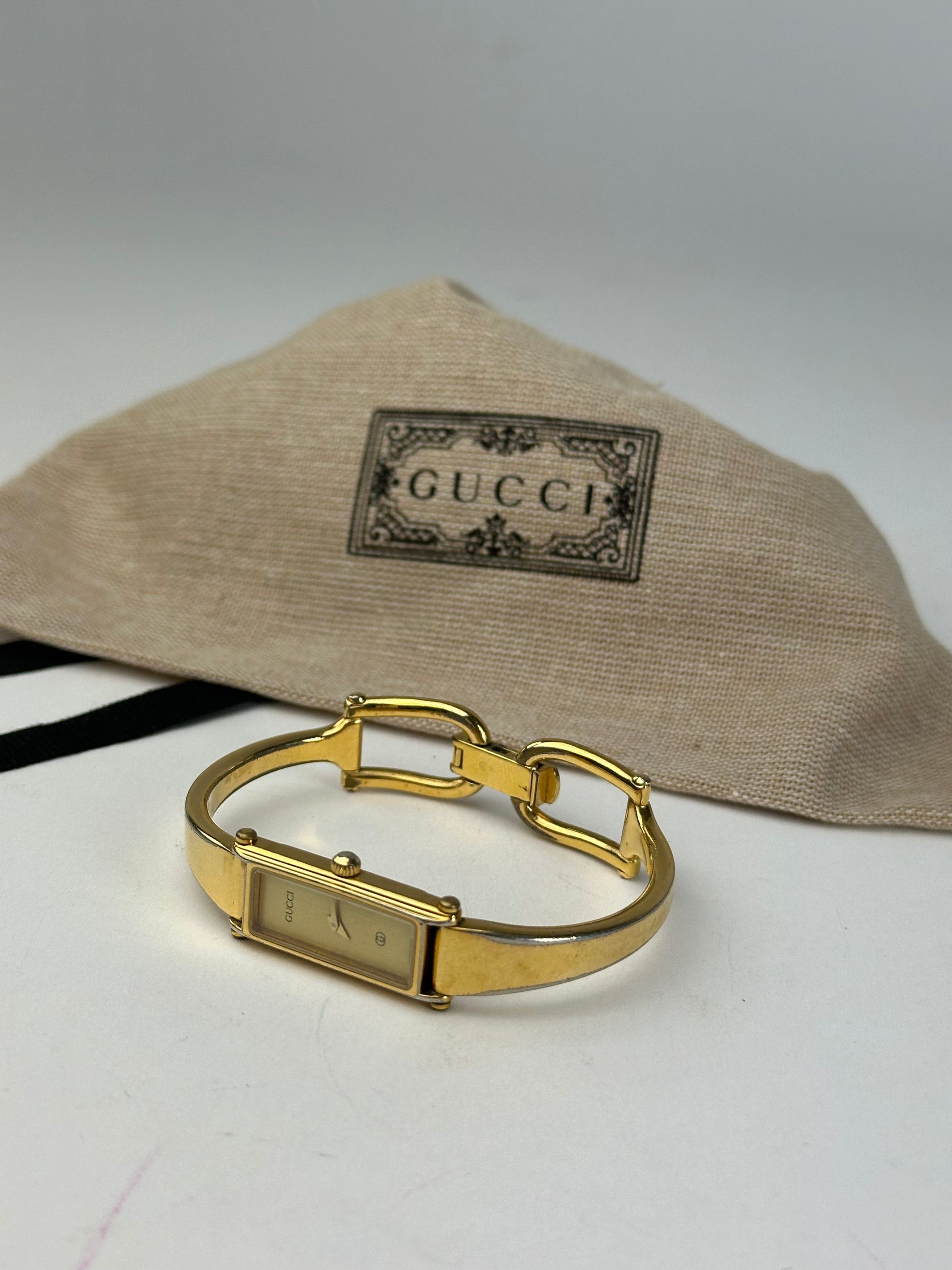 Gucci Vintage 1500 Bangle Watch Gold Size ONE SIZE - 2 Thumbnail