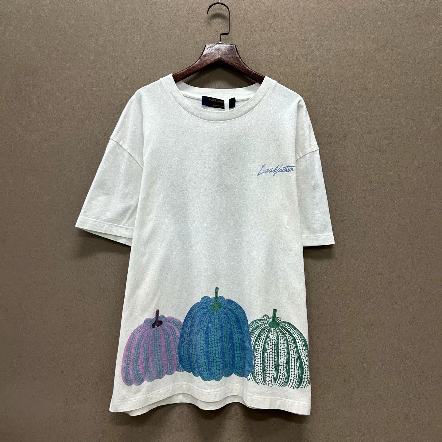 Louis Vuitton Louis Vuitton x Yayoi Kusama Pumpkin Print T-Shirt Size M Size US M / EU 48-50 / 2 - 2 Thumbnail