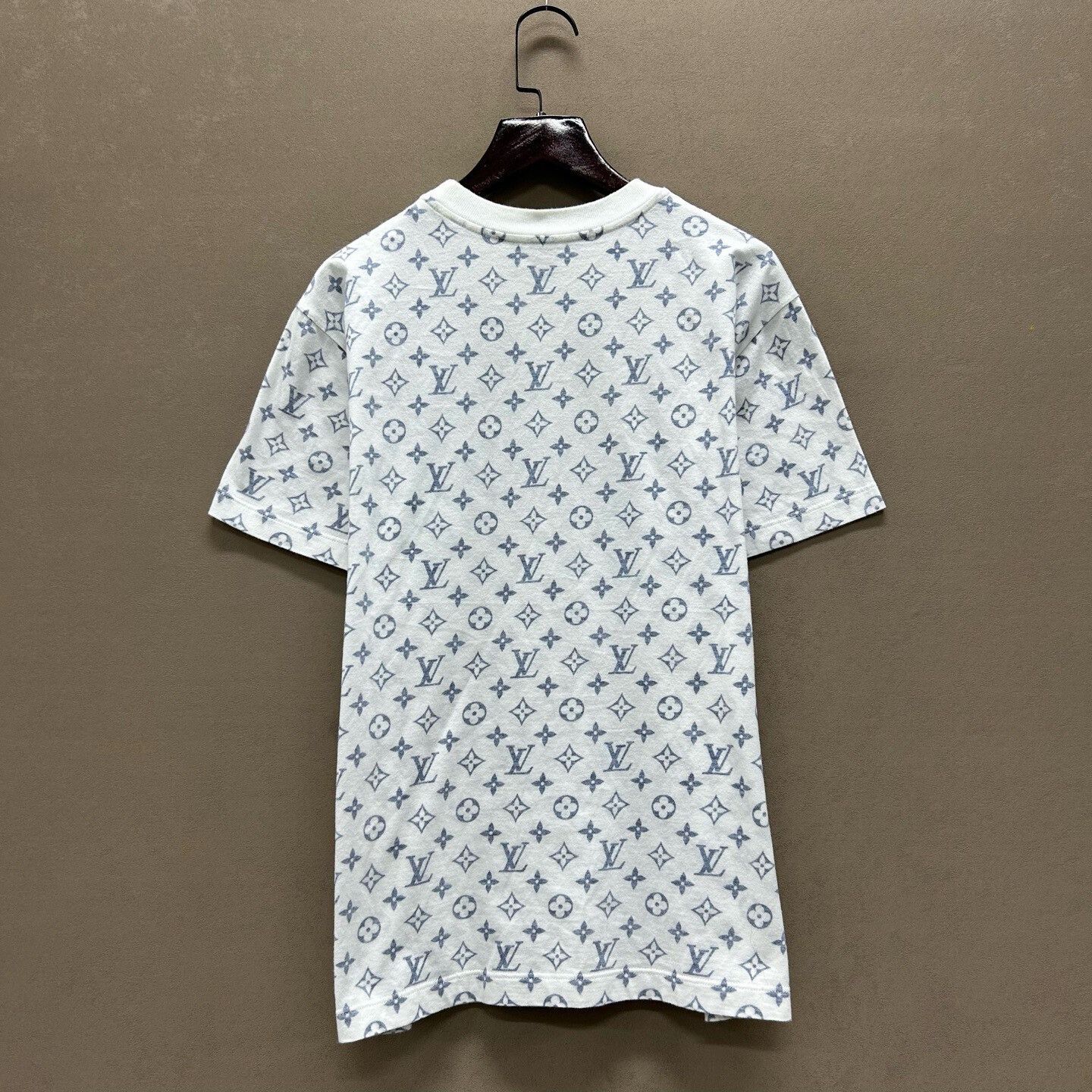 Louis Vuitton Louis Vuitton Monogram Chain T-Shirt Size M Size US M / EU 48-50 / 2 - 3 Thumbnail