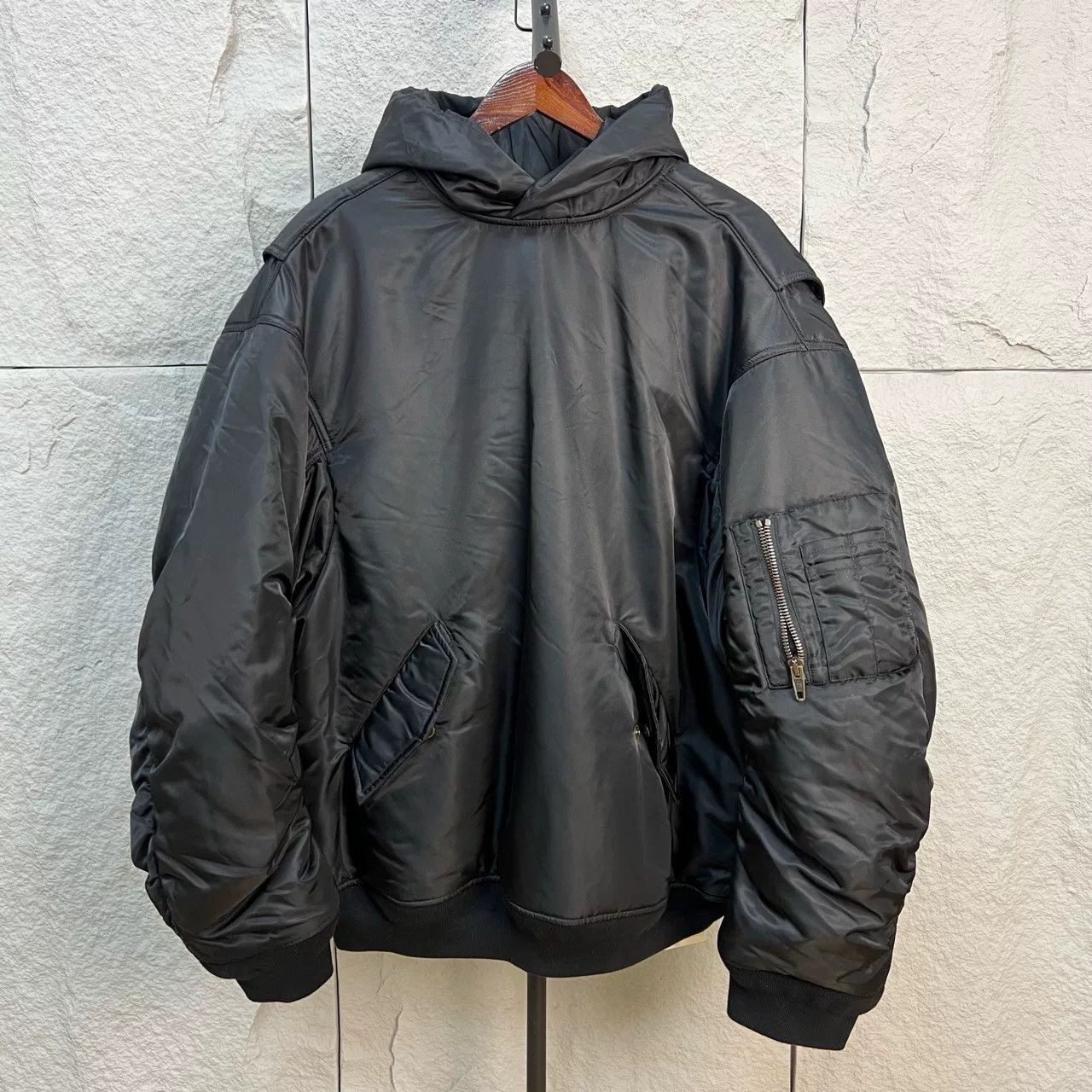 Balenciaga Balenciaga Nylon Pullover Jacket Size S Size US S / EU 44-46 / 1 - 2 Thumbnail