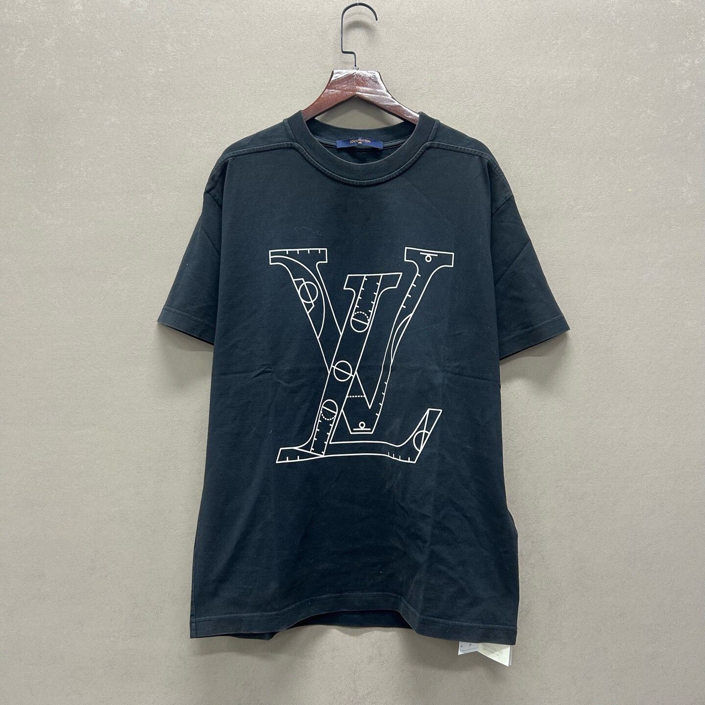 Louis Vuitton Louis Vuitton x NBA Logo Short Sleeve T-Shirt Size S Size US S / EU 44-46 / 1 - 2 Thumbnail