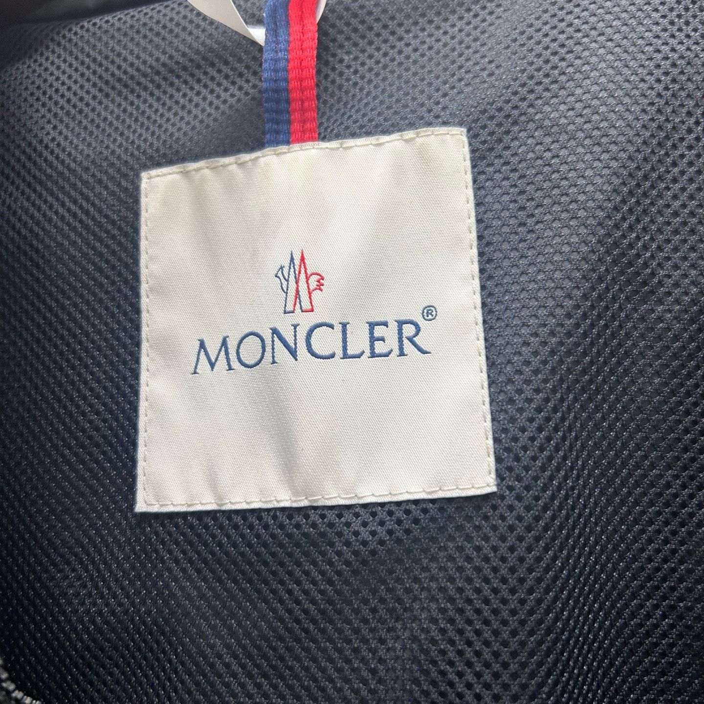Moncler Moncler Ruffle Detail Light Jacket Size XS Size XS / US 0-2 / IT 36-38 - 5 Thumbnail