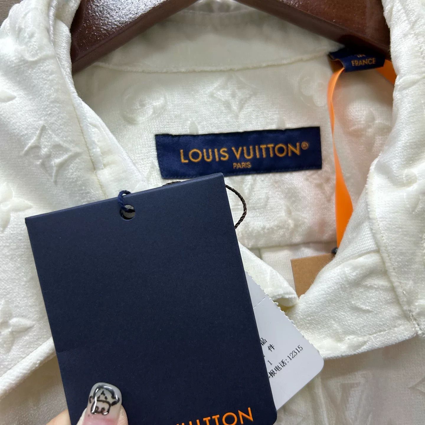 Louis Vuitton Louis Vuitton Embossed Monogram Shirt Size M Size US M / EU 48-50 / 2 - 4 Thumbnail