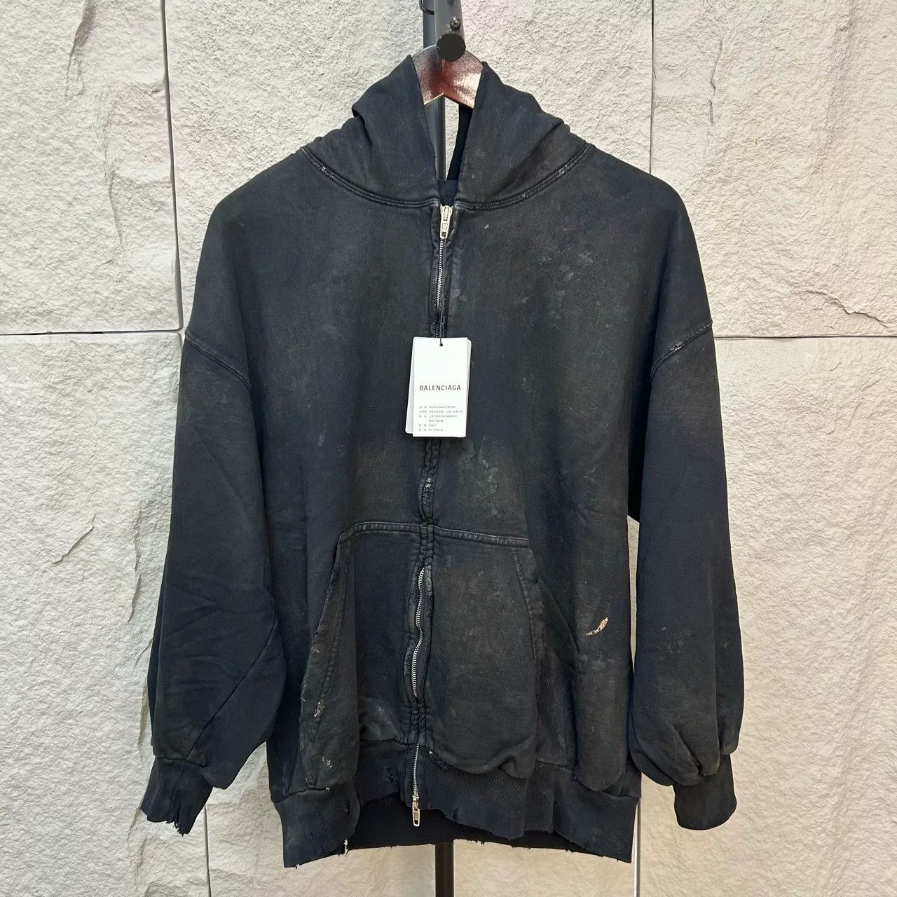 Balenciaga Balenciaga Distressed Zip Up Hoodie Size S Size US S / EU 44-46 / 1 - 2 Thumbnail