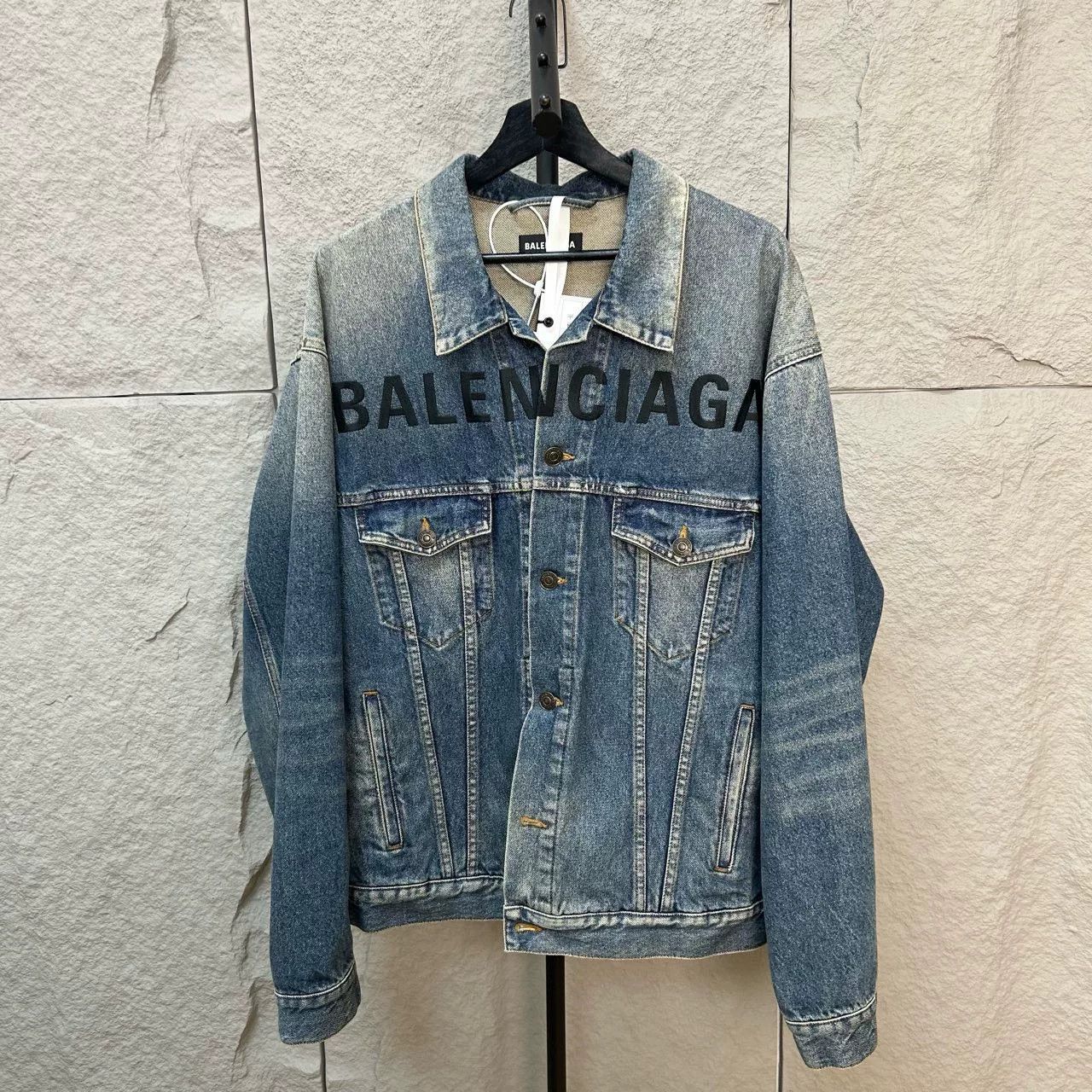 Balenciaga Balenciaga Logo Denim Jacket Size 48 Size US M / EU 48-50 / 2 - 2 Thumbnail