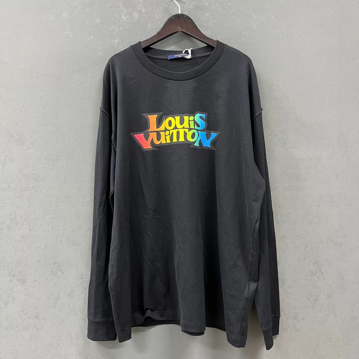 Louis Vuitton Louis Vuitton Rainbow Logo Long Sleeve T-Shirt Size XXL Size US XXL / EU 58 / 5 - 2 Thumbnail