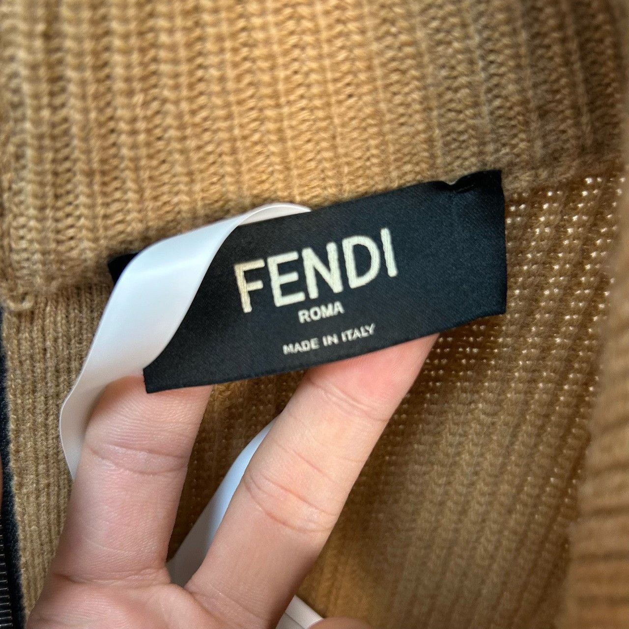 Fendi Fendi Two-Tone Wool Knit Sweater Size 52 Size US L / EU 52-54 / 3 - 4 Thumbnail