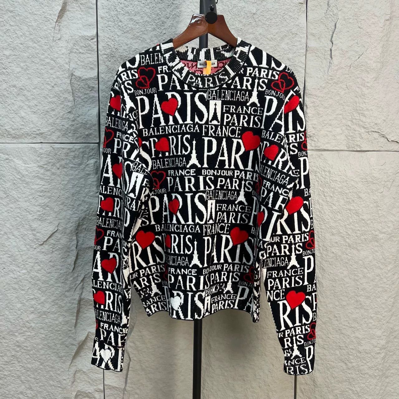 Balenciaga Balenciaga Paris Heart Logo Sweater Size XS Size US XS / EU 42 / 0 - 2 Thumbnail