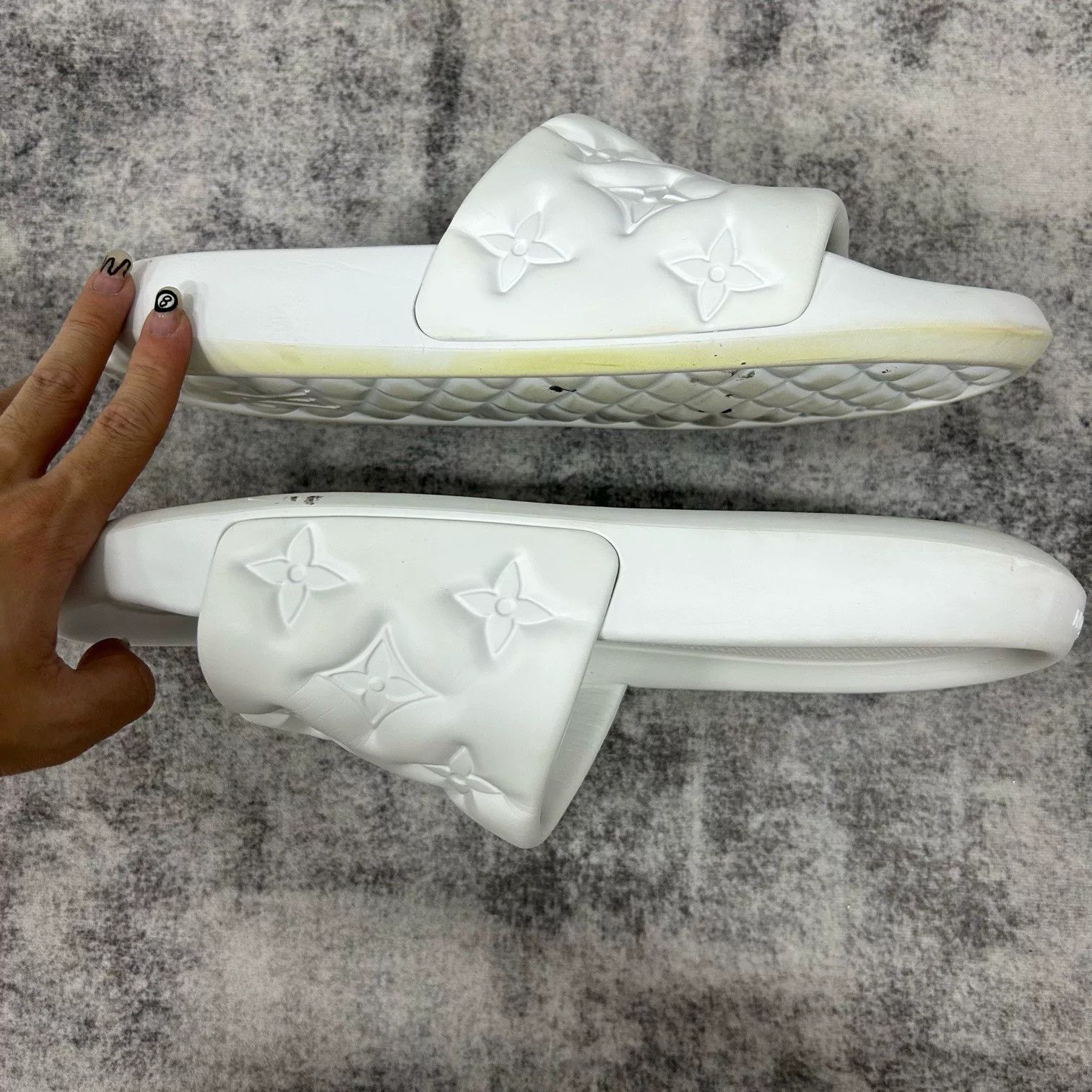 Louis Vuitton Louis Vuitton Waterfront Slides Size 10 Size US 10 / EU 43 - 6 Thumbnail