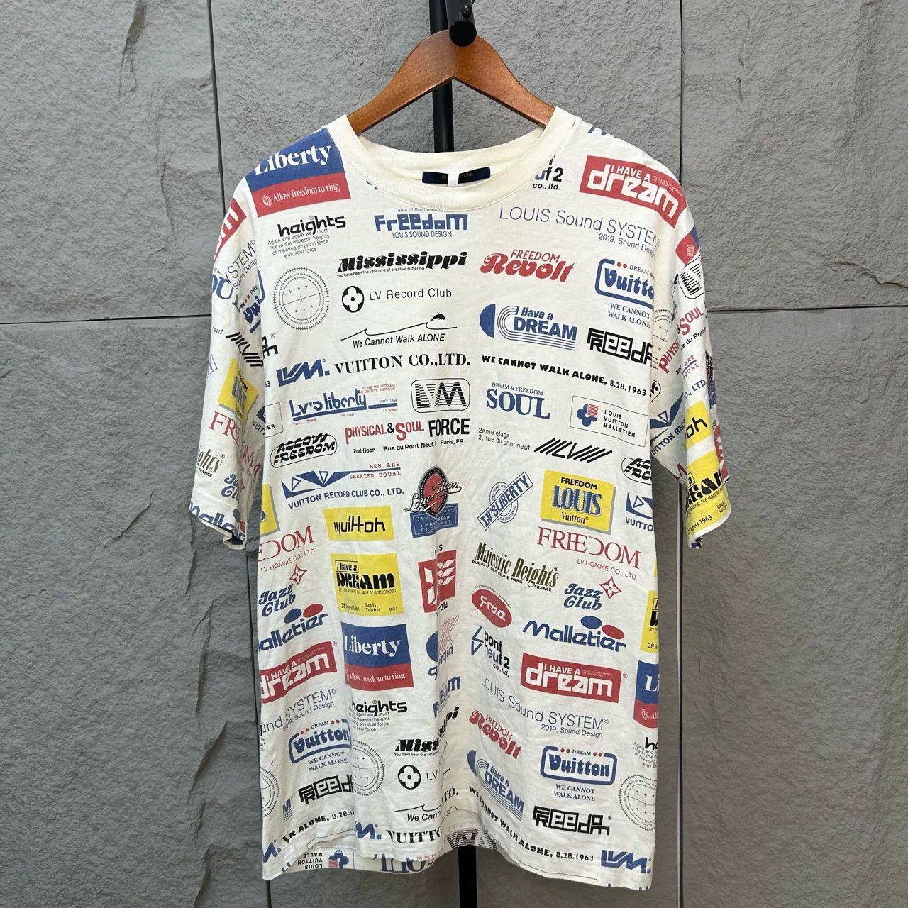 Louis Vuitton Louis Vuitton Freedom Graphic Print T-Shirt Size XXL Size US XXL / EU 58 / 5 - 2 Thumbnail