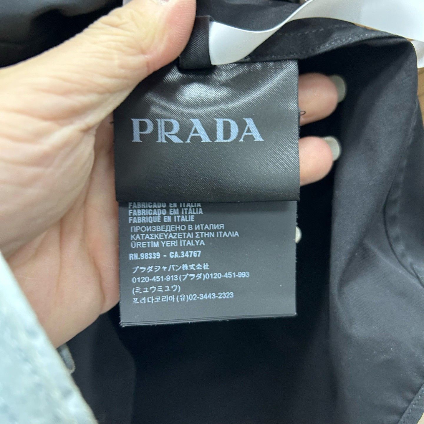 Prada Prada Metal Logo Button Up Shirt Size L Size US L / EU 52-54 / 3 - 6 Thumbnail