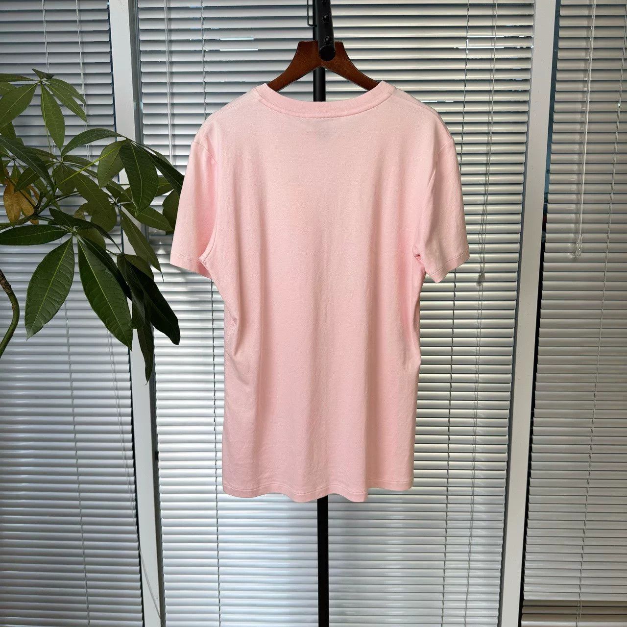 Louis Vuitton Louis Vuitton Trunks & Bags Logo T-Shirt Size XL Size US XL / EU 56 / 4 - 3 Thumbnail